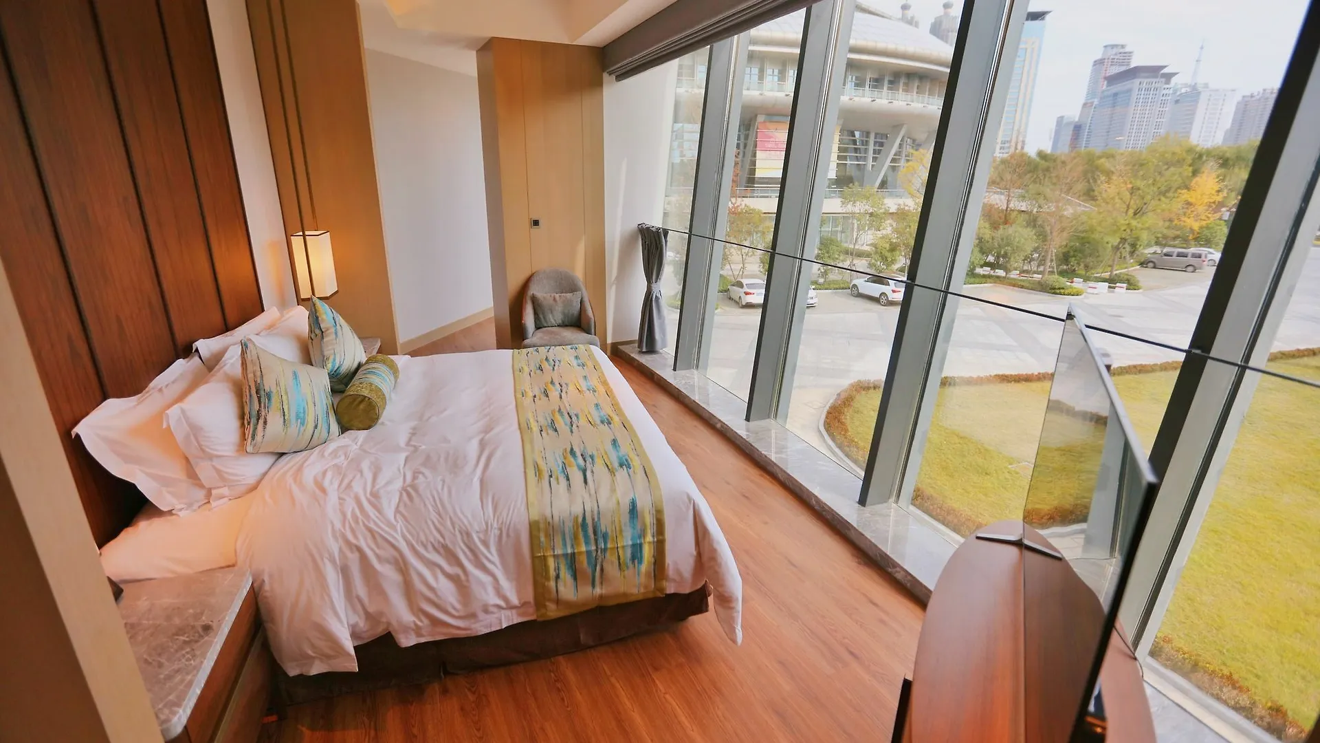 לואיאנג Yading Peninsula Hotel