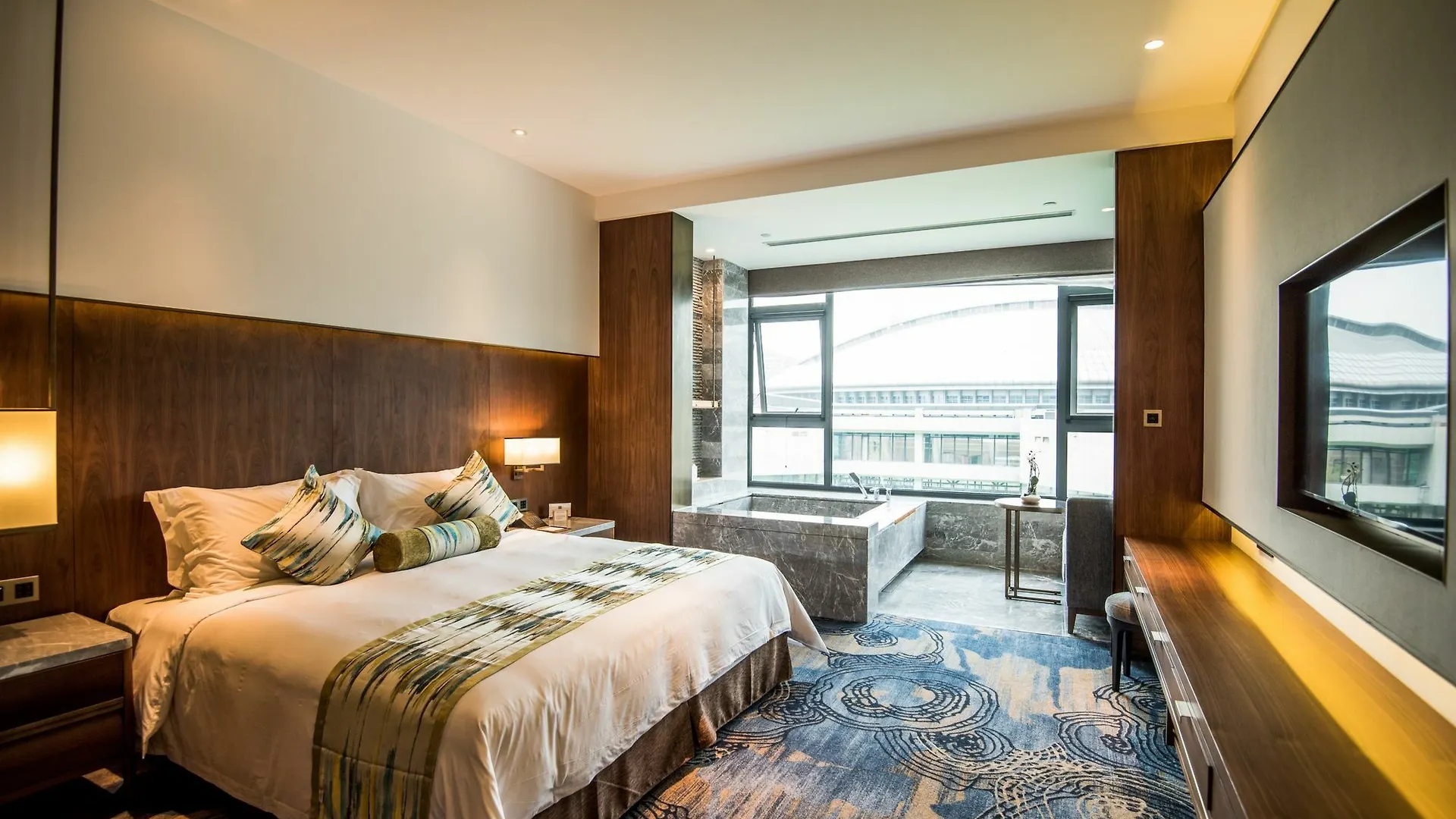 לואיאנג Yading Peninsula Hotel 4*,  סין