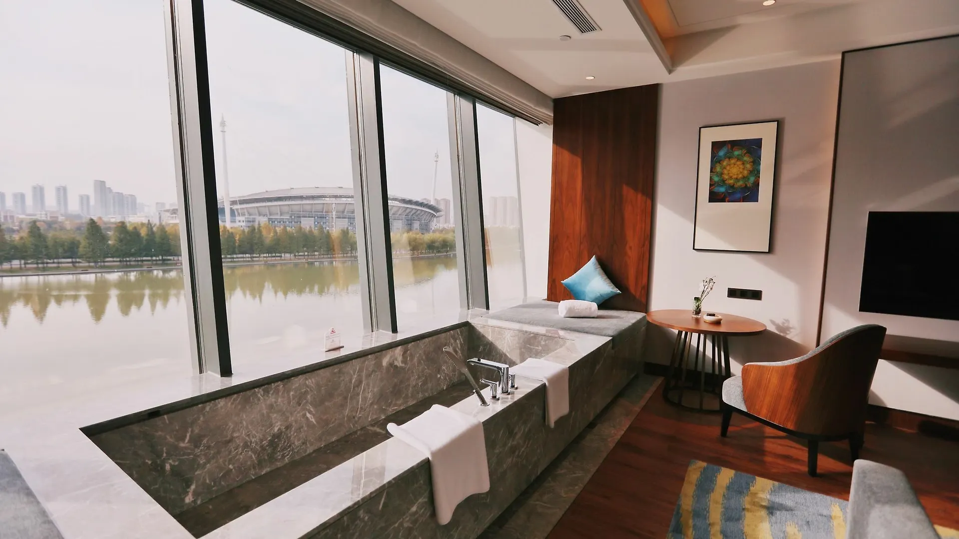 לואיאנג Yading Peninsula Hotel סין